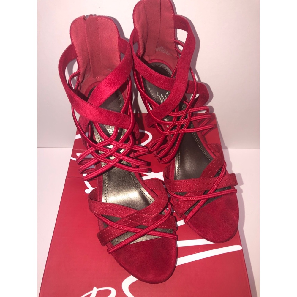 IMPO ‘Season’ Heels